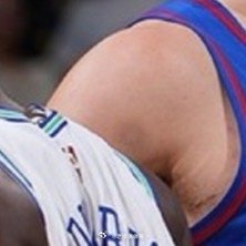 掘金vs森林狼nba季后赛 两队大比分战平转战狼队主场，约基奇G2遭严防陷入低迷