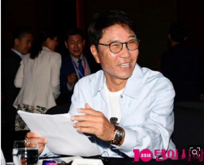 李秀满明年将推出两个团 李秀满受访透露明年将推出两个团，一个叫soul（男团），