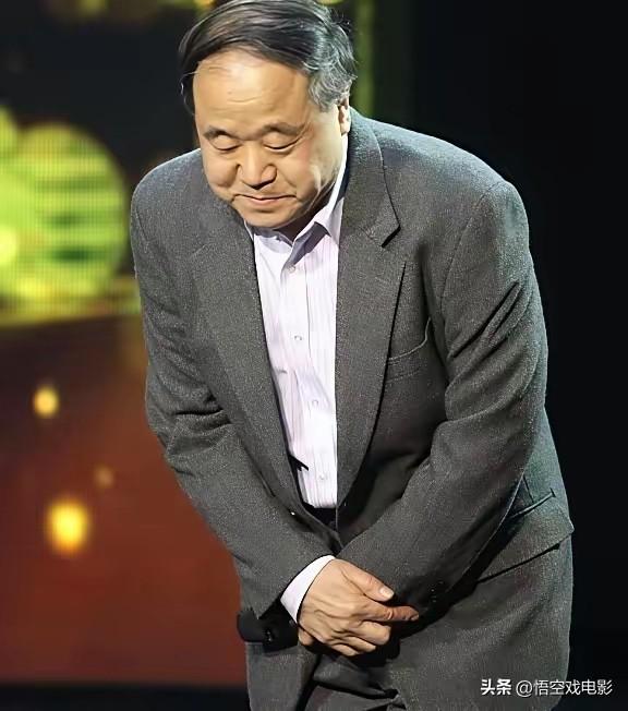 莫言曾对美国在日本投下原子弹表达了批评，他指出这样的屠杀，不论出于怎样的理由或冠