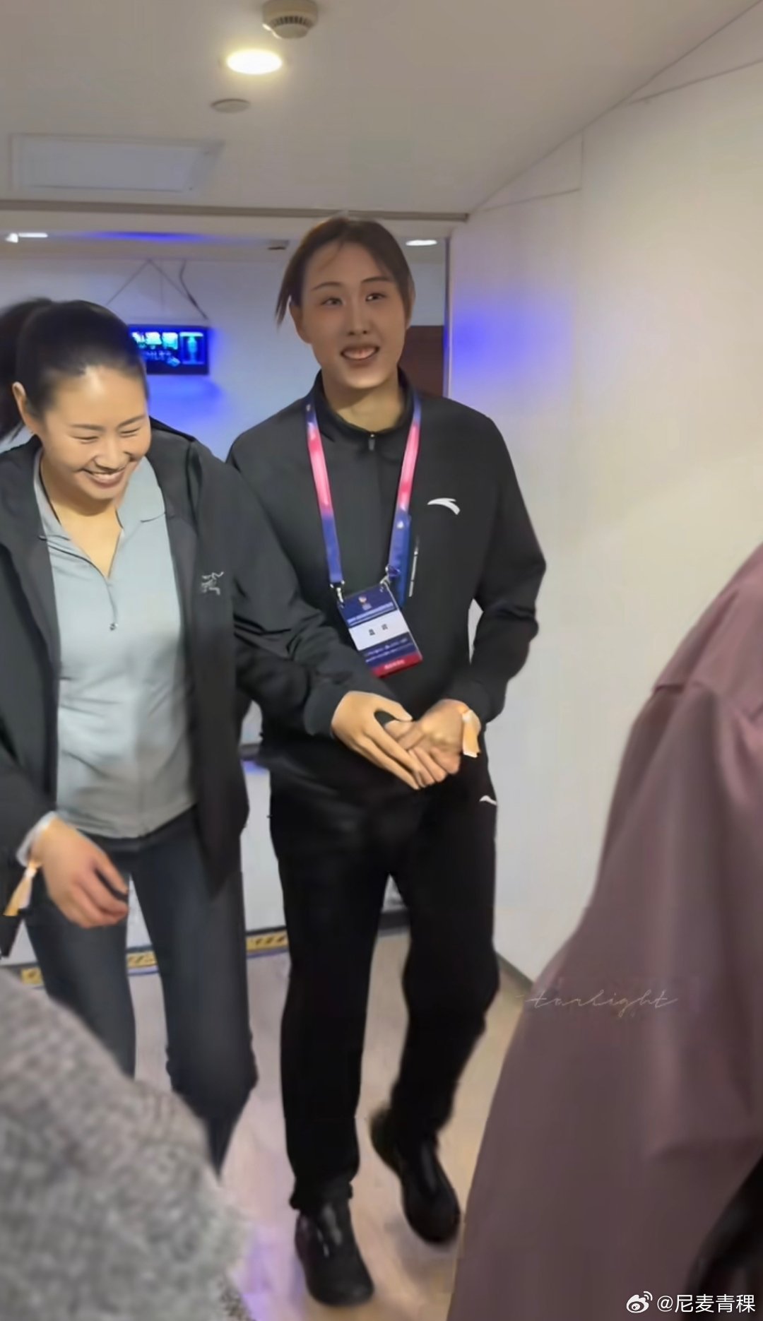 对不起 我第一眼没人认出来磊皇副攻组都爱妮（via：starlight） 