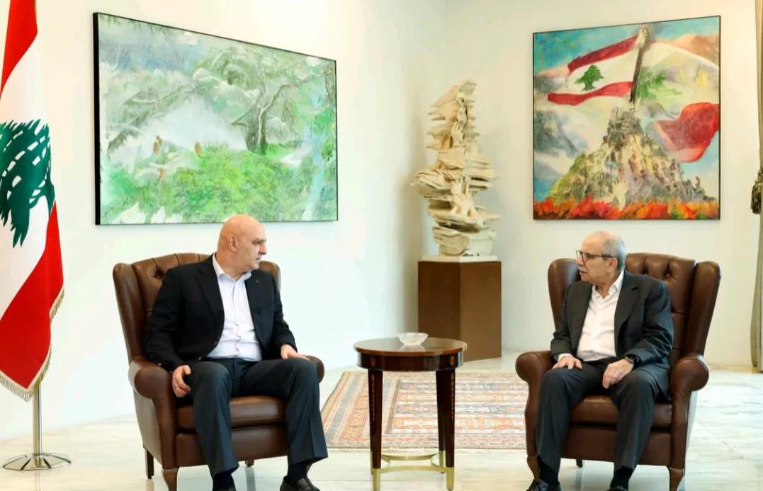 黎巴嫩希望延长临时停火。

半岛电视台报道，当地时间22日，黎巴嫩总理纳瓦夫.萨