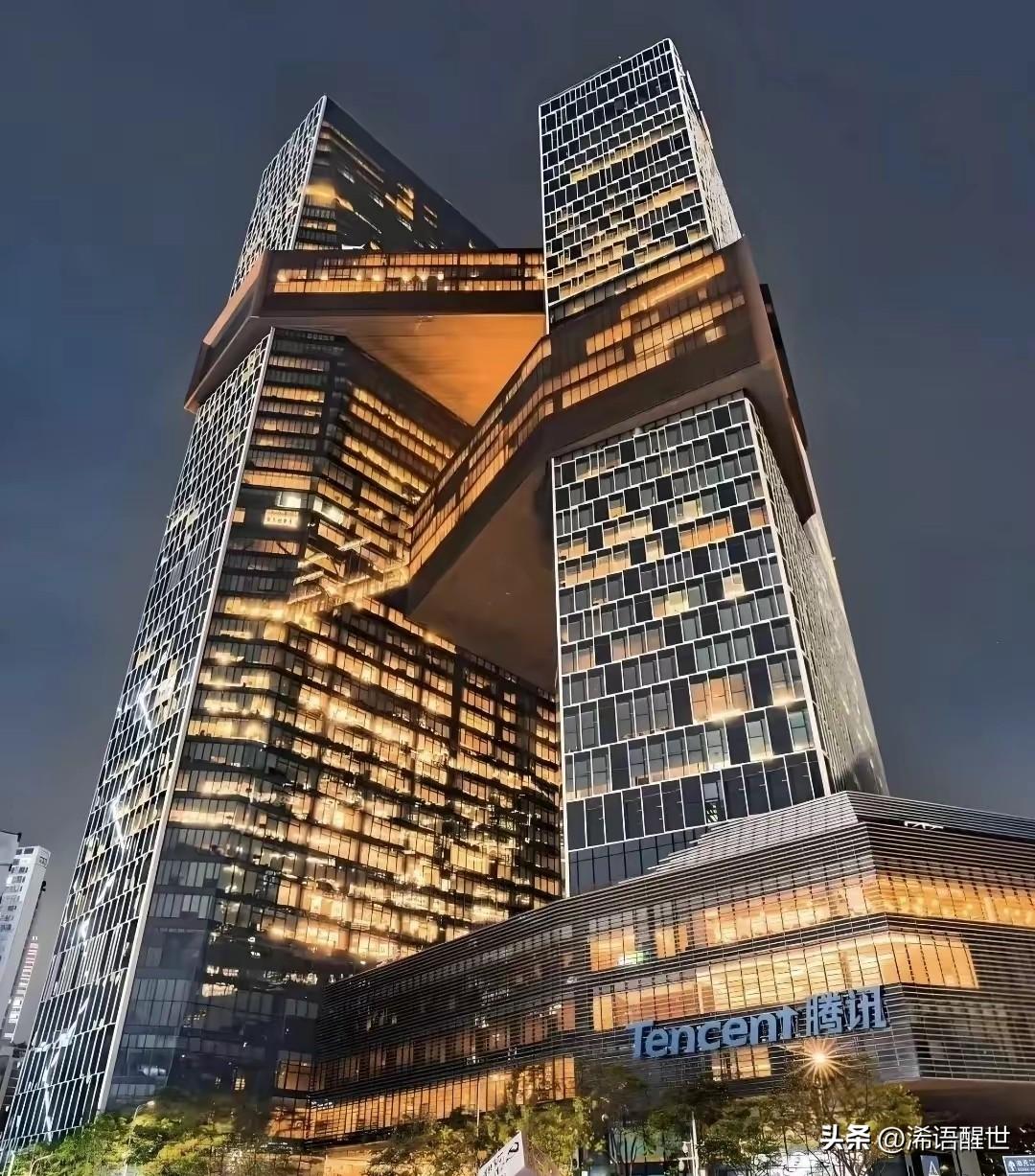 腾讯不惜亏损也要压制抖音，核心是怕被抢光基本盘。抖音持续扩张，短视频和电商份额越