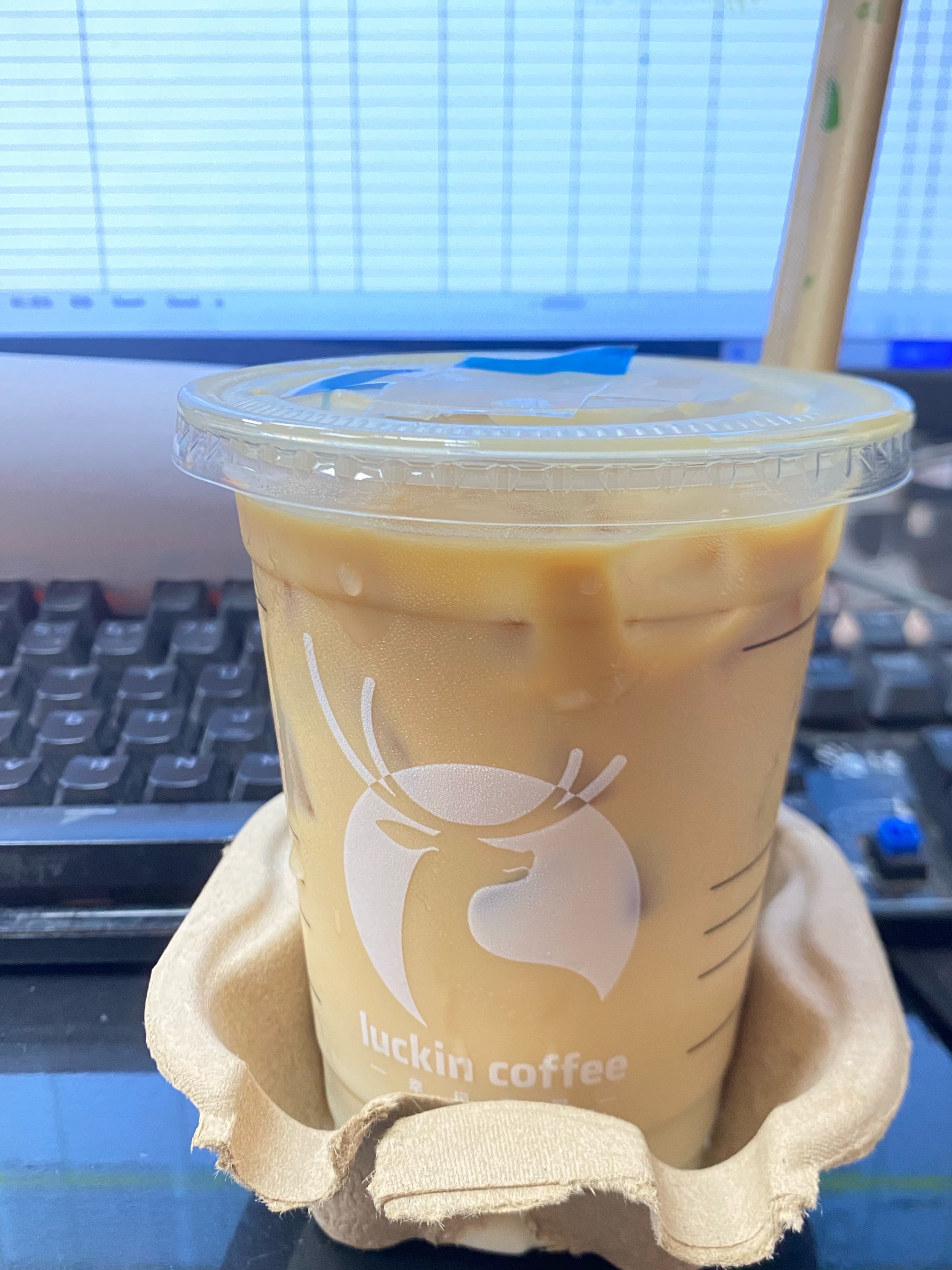 继续瑞起来，开始新的一天今天早上定了三个闹钟才醒……甚至第一个闹钟我压根没听见