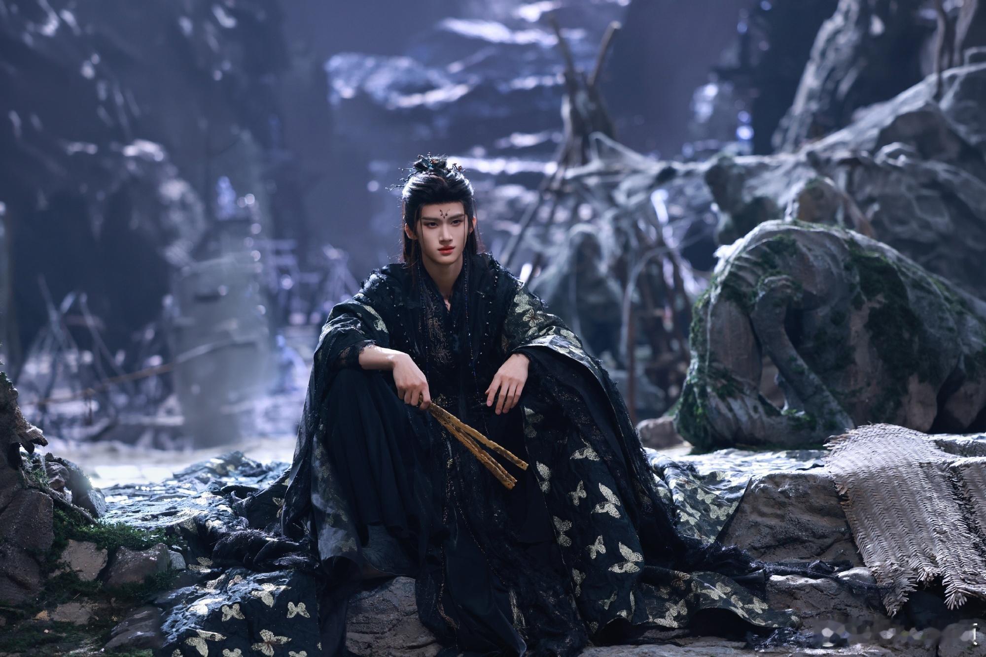 闫桉角色分析PPT 在演戏上，这个闫桉是认真的，还特地做了PPT来分析自己的角色