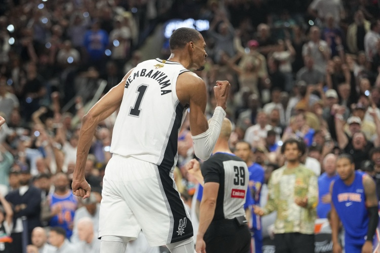 6月9日讯 NBA总决赛G3，马刺客场115-111击败尼克斯，大比分扳成1-2
