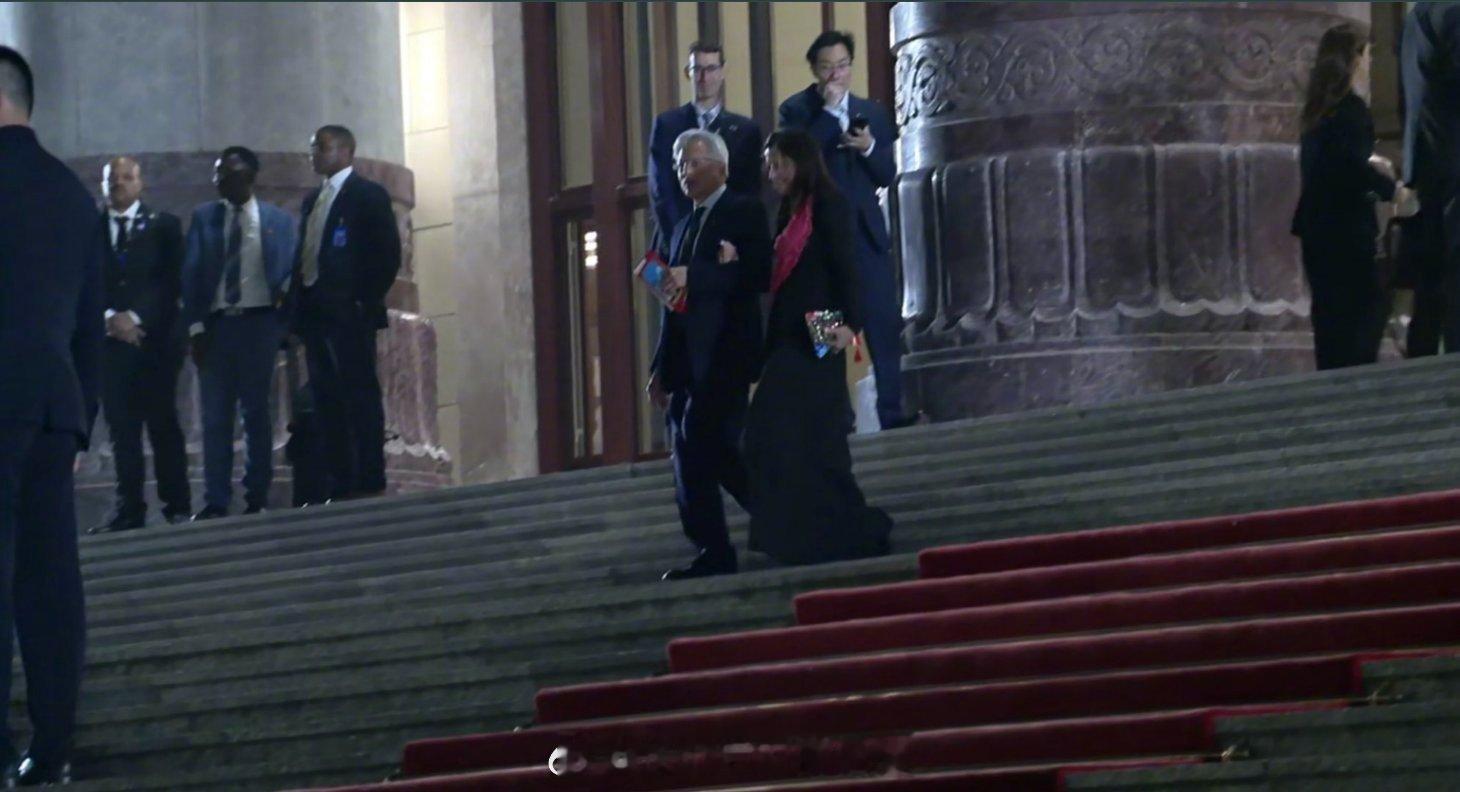 黄仁勋谈中国AI发展国宴结束后，英伟达 黄仁勋在META 总裁，前副国家安全顾问