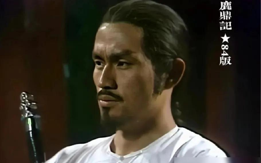 郑雷走了，他演的反派，却没死。
不用浓妆，不靠吼，一个眼神能把人冻住。
《陈真》