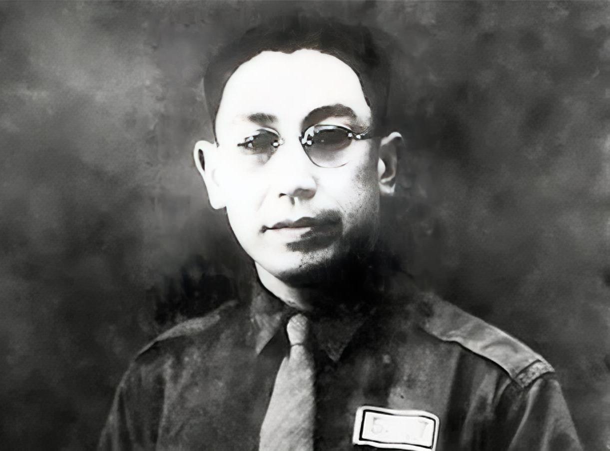 1949年郭汝瑰起义，老蒋气得大骂：没想到他是最大的共谍！
 
在近代隐秘战线的