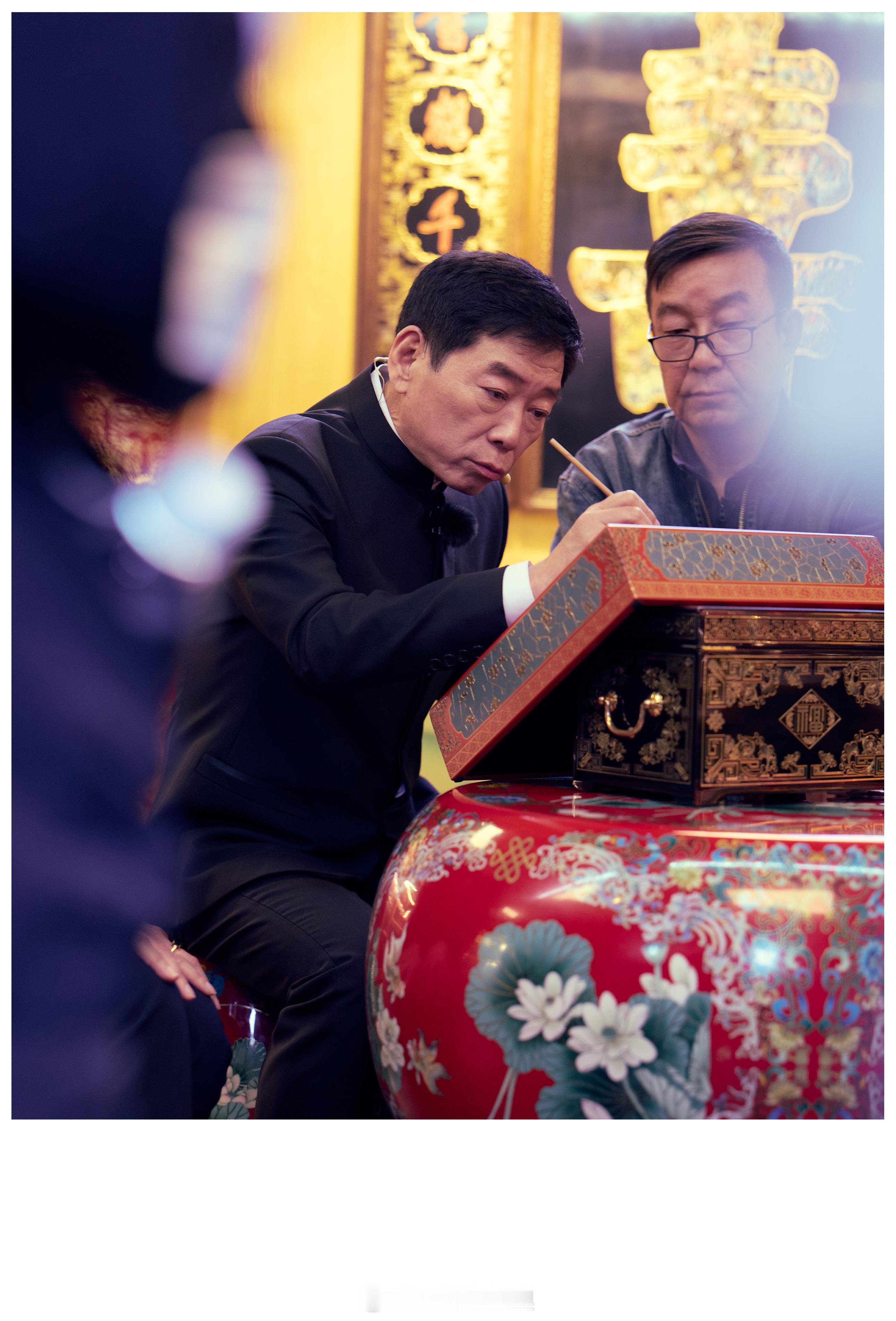 长城汽车致敬平遥古城，魏建军走进日升昌票号，弘扬中国契约精神。36年造车如守信，