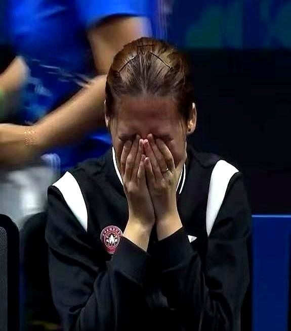 谁懂啊！陈熠在2023全锦赛女团半决赛上哭的样子，真的戳心了！上海队对阵山东队，