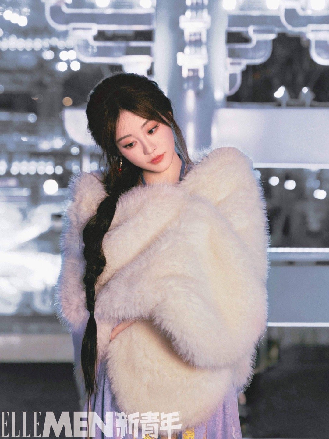 祝绪丹接了一米长麻花辫 长辫造型见过不少，但一米长还能这么灵的不多。祝绪丹这次妆