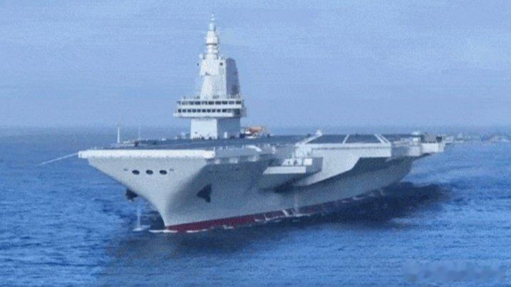 【福建舰常驻三亚军港，意味着什么？】作为人民海军现役吨位最大的舰艇福建舰常驻地为