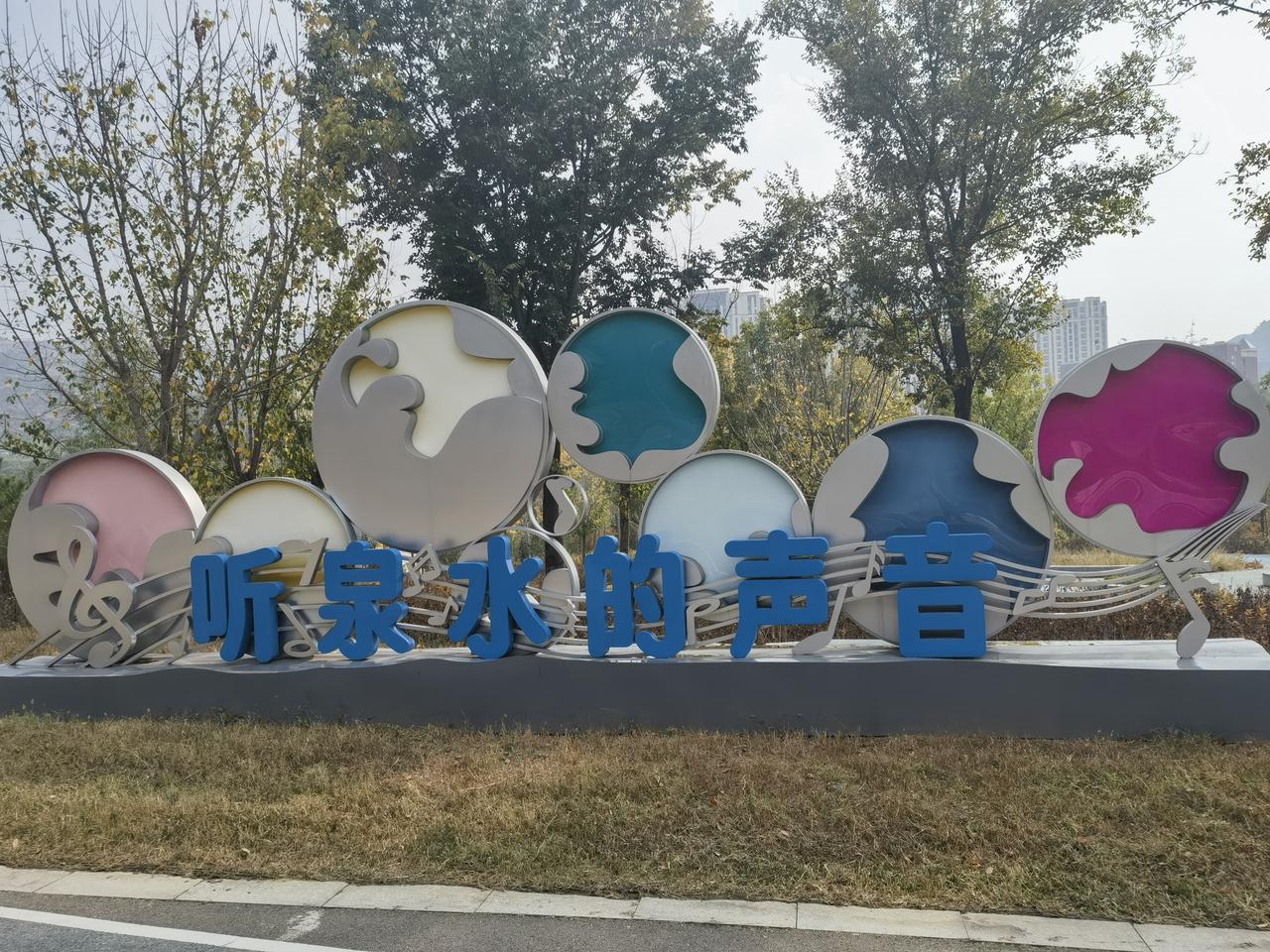 当年我时报体育的同事老卜，我好称呼其为“卜老”，当时我就知道他是一位隐于民间的善
