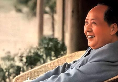 1967年，毛主席的理发师在体检中被发现转氨酶偏高，有转化为可传染肝病的可能。为