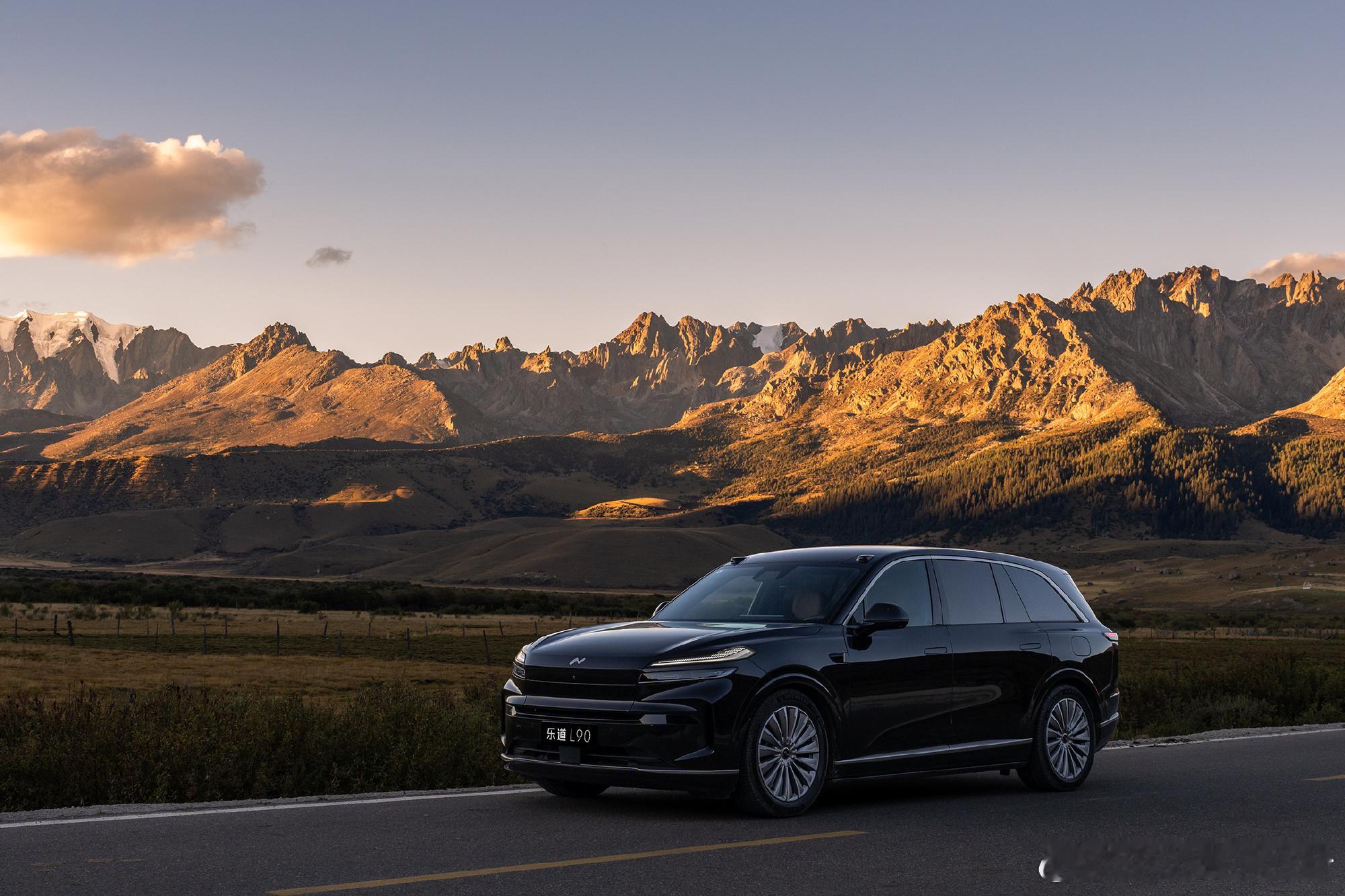 蔚来公司上周总交付 1.03 万台，其中乐道 L90 连续两周交付突破 3000