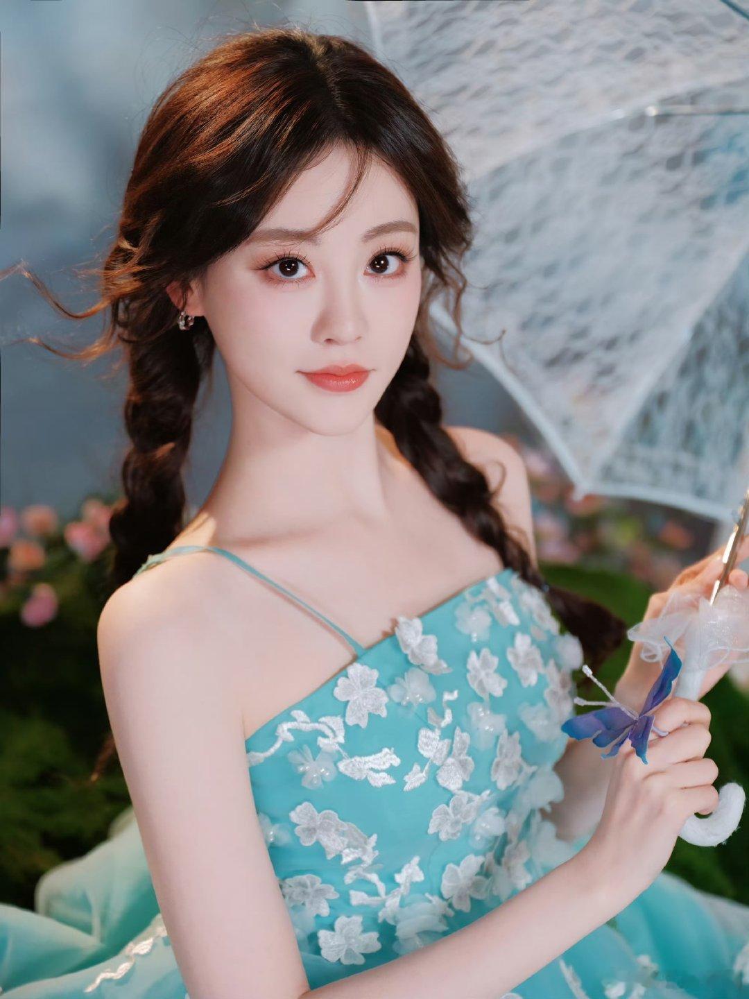 心怀热爱，奔赴山海。祝绪丹携手和颂传媒开启全新旅程，以细腻演技诠释角色，在演艺道