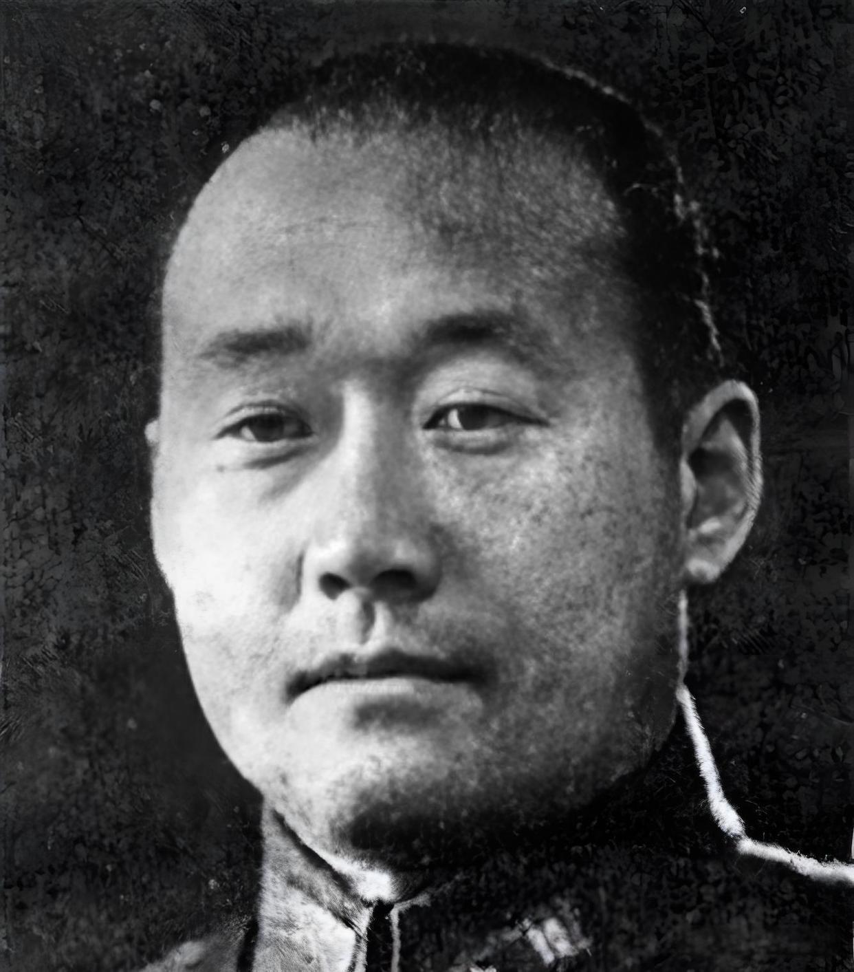 解放军芜湖江滩发现将官遗体，老兵认出瞬间泪崩：他曾勇战日寇！
 
1949年4月