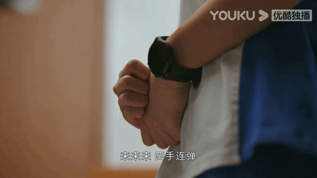 #沈耀直面爸爸出轨# 本来生日当天应该可以是过得非常的快乐幸福，没有想到却让沈耀