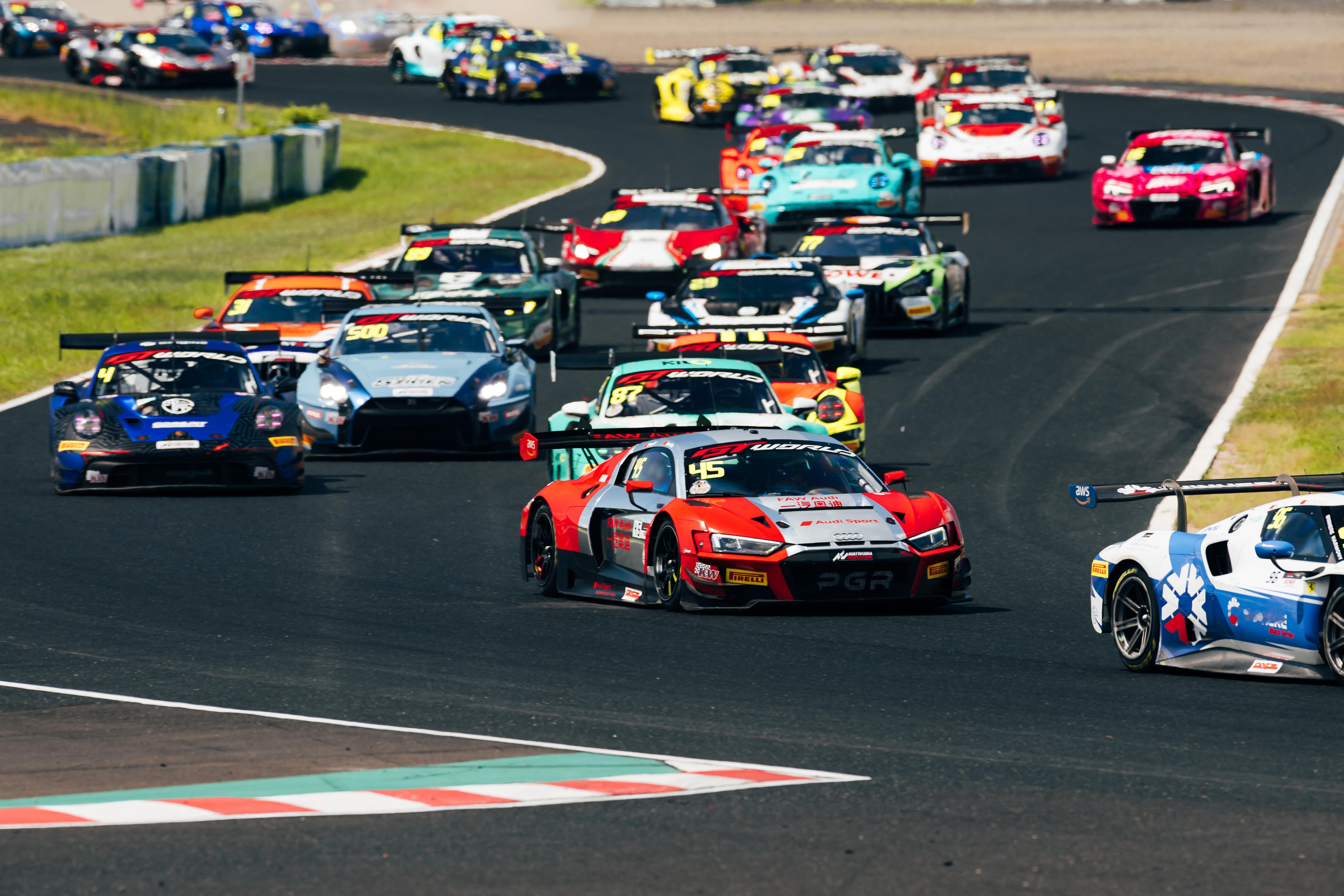 冈山首战，组别摘银！45号一汽奥迪车队程丛夫/余快驾驶奥迪 R8 LMS GT3
