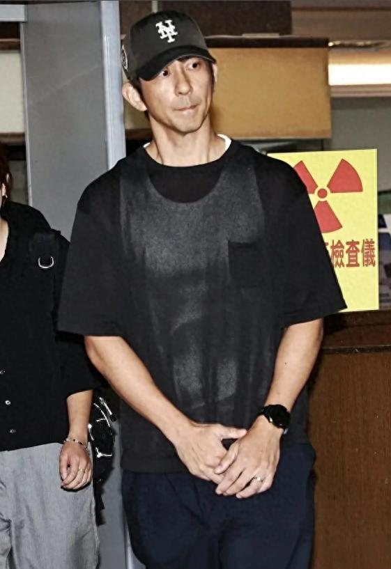修杰楷当庭选择认罪，一件错事，却要贾静雯默默扛下所有代价！
好不容易熬过坎坷的上