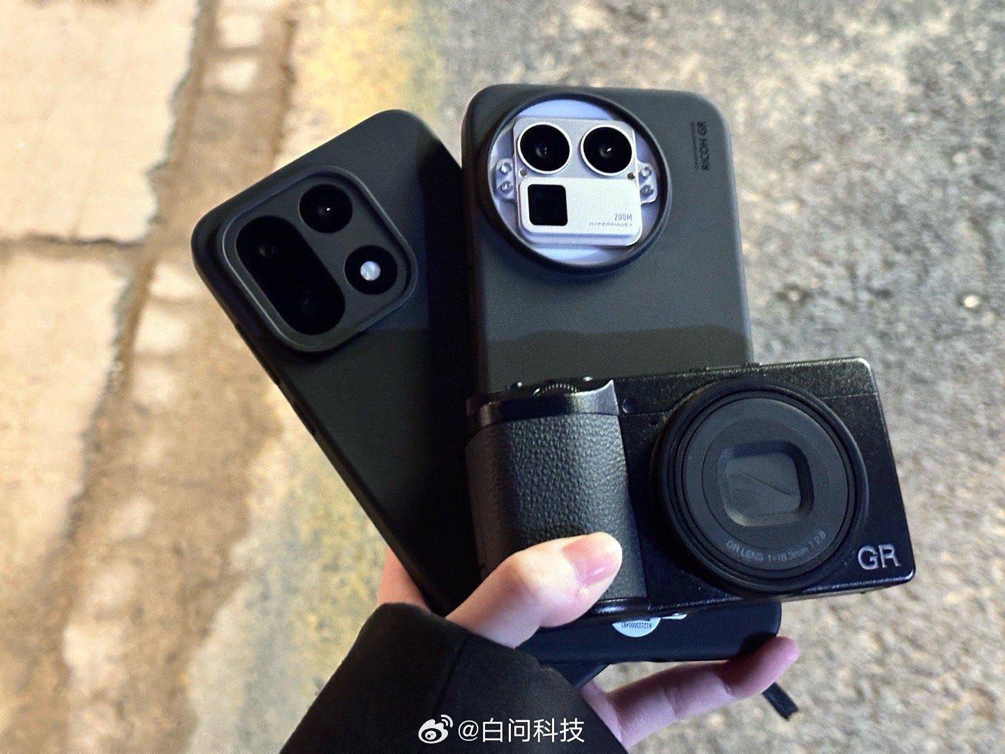 今日份在外扫街[有票了]看看真我GT8 Pro的理光滤镜和理光GR拍出来有差没！