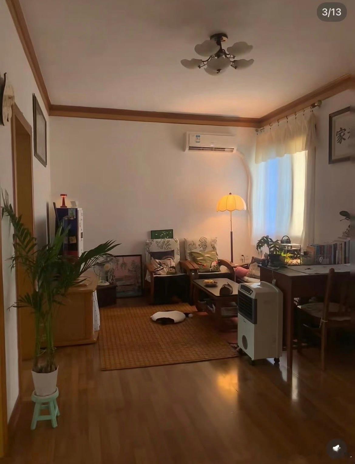 一看就想睡的装修风格主要是很昏暗吧，感觉一进去就困了，昏暗的环境就是很适合睡觉啊