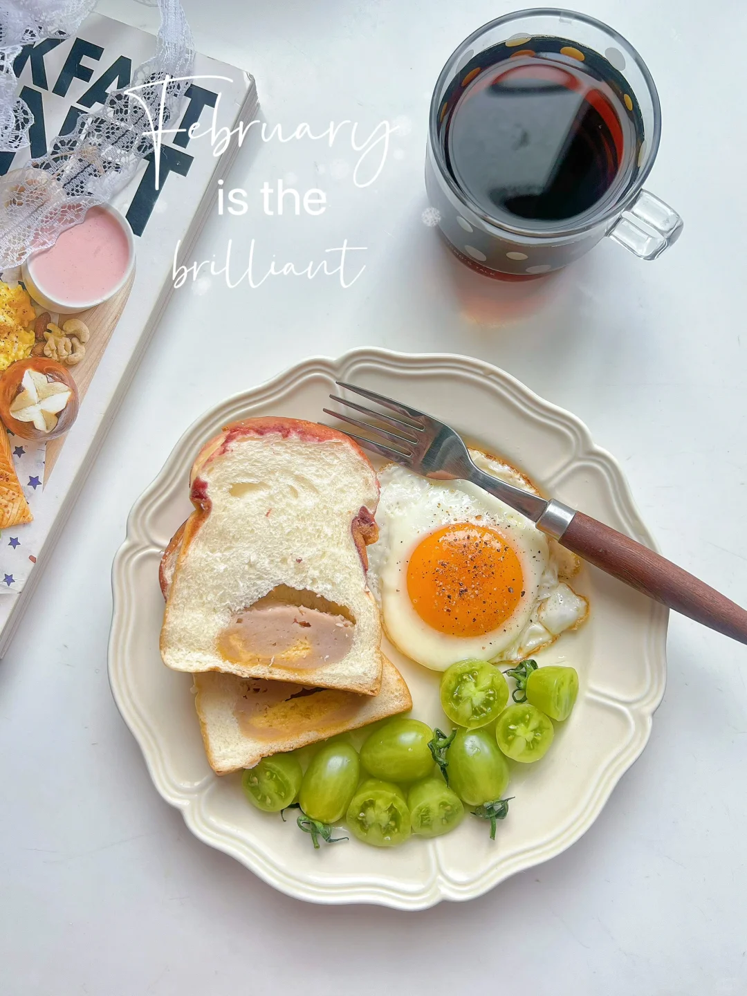 这葡萄番茄太好吃啦！拼拼凑凑的早餐