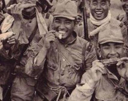 1945年8月，日军投降的消息传到了泰国曼谷，在这里休整了快两年的大阪师团已经彻