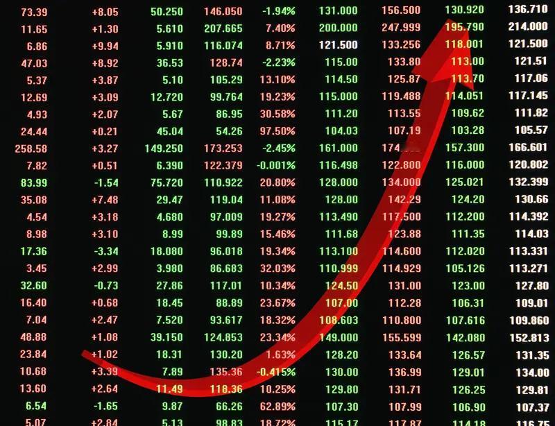 我现在一直在尝试500买入法。

今天开盘11.8买入航天电子500股，15.6