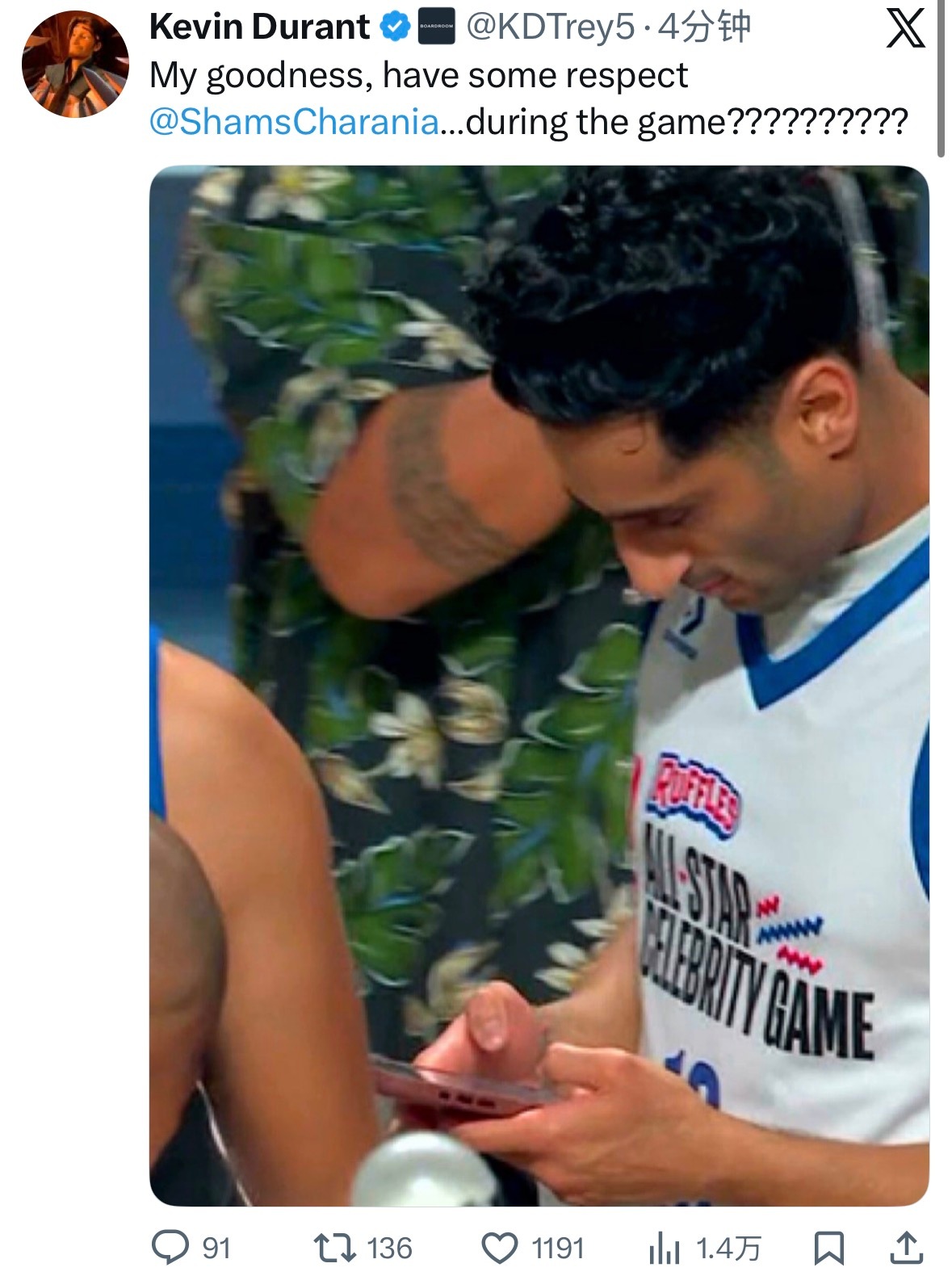 杜兰特发推@ Shams：“我的天，对比赛有点尊重好不好？在比赛中这样？？？？”