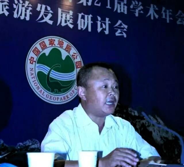 会员风采③ 四十余载初心不改
——记深耕楚文脉的王善国
 
文/王小艳
    