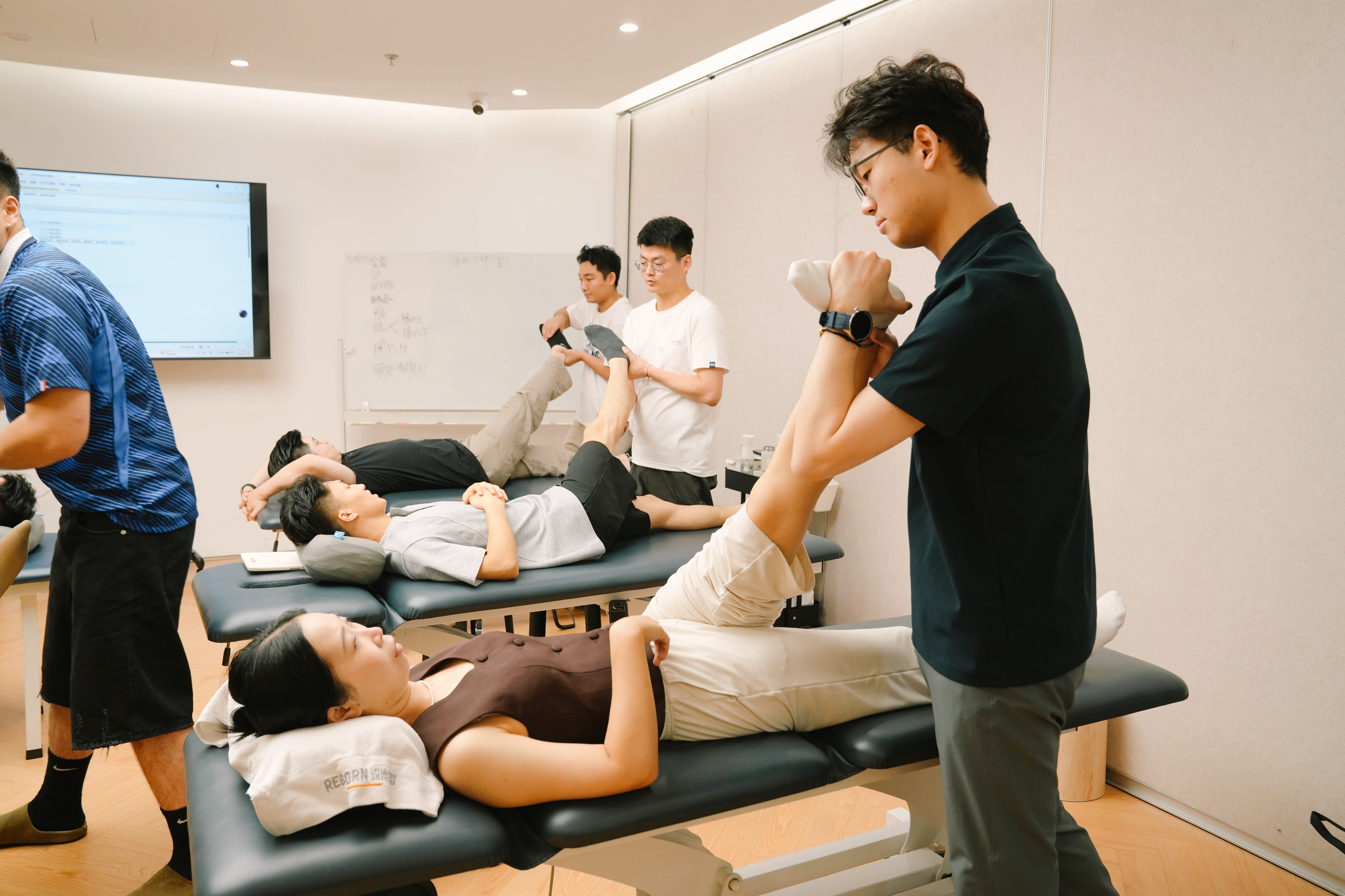 锐博康复  北上广深杭各个门店的店长们齐聚北京喽开始2026年新一期的季度会，按