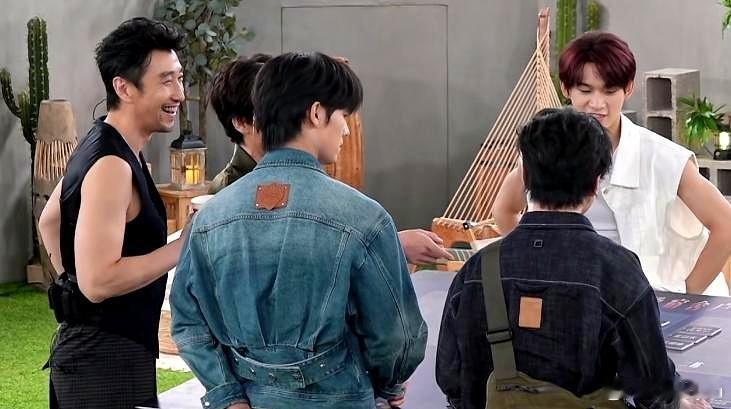《披哥6》：成年人的朋友圈很现实，物以类聚人以群分 ​​​