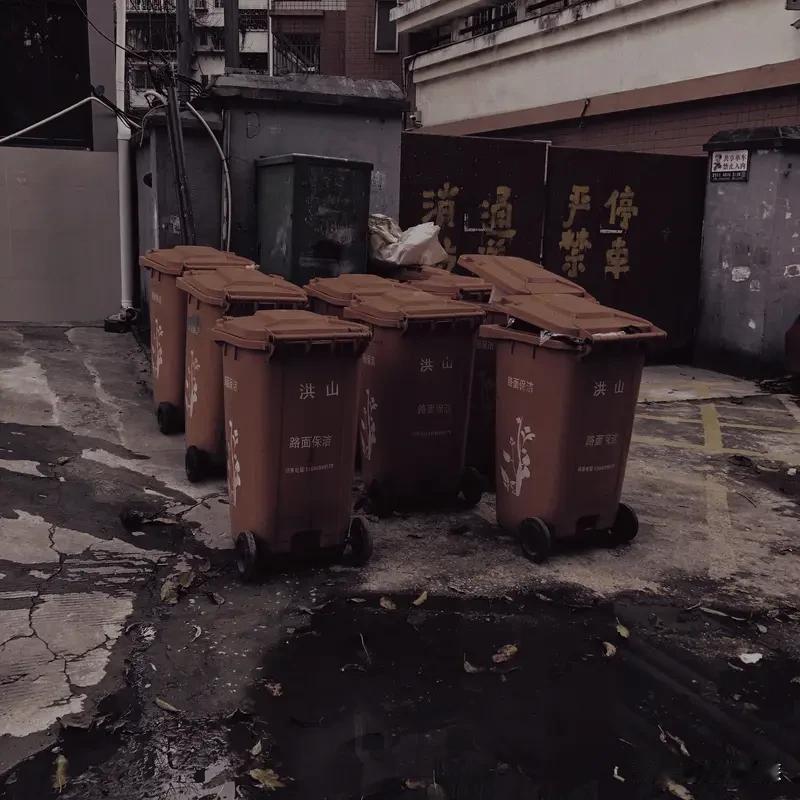 为什么不挣钱也坚持写作? 在这个功利的时代，有人疑惑为啥不挣钱还坚持写作。其实，