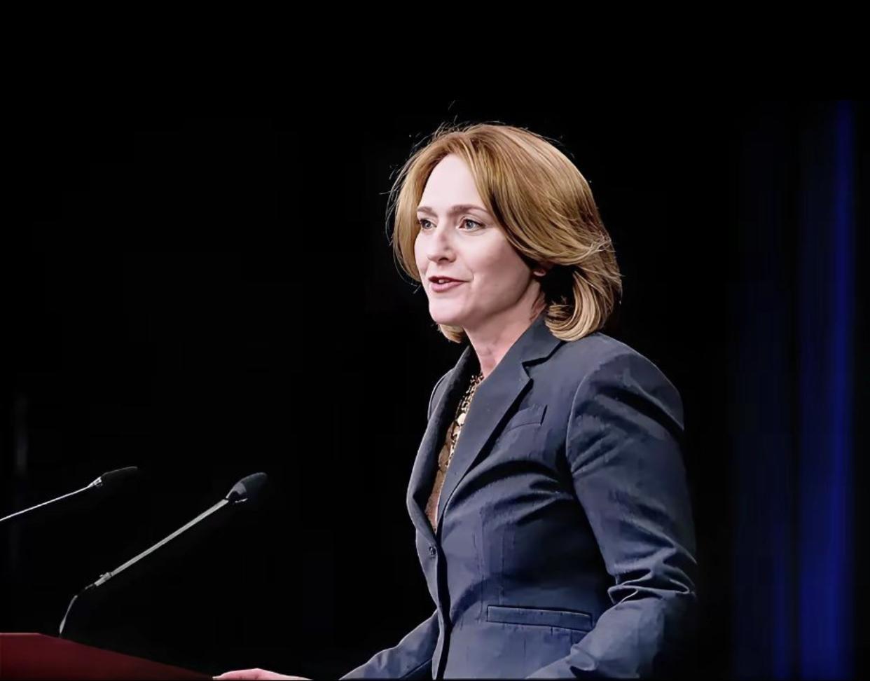 美国战争部副部长希克斯表示：“中国根本无法威胁到美国本土，虽然中国近10年来一直