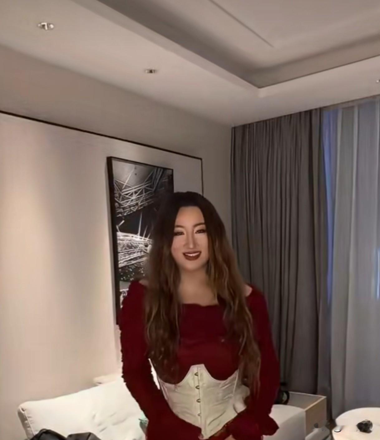 锤娜丽莎瘦30斤惊掉下巴！靠打羽毛球逆袭，这毅力谁看了不佩服？
 
锤娜丽莎最近