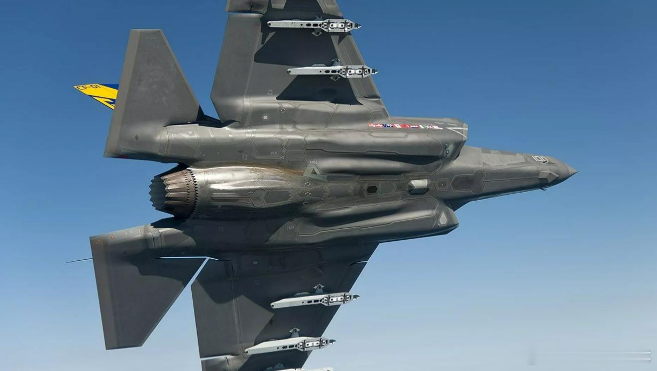 美军F-35飞越阿曼湾时发出紧急代码7700，其坠落可能性有多大？据伊朗法尔斯通