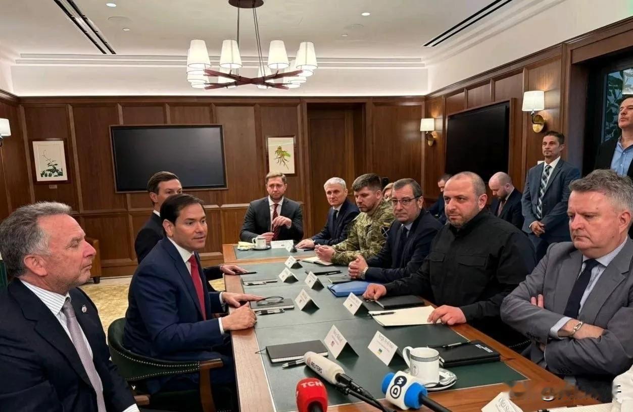 爆！美国要和乌克兰联手结束战争？

昨天，美国务卿鲁比奥爆出一个大消息：美乌在佛