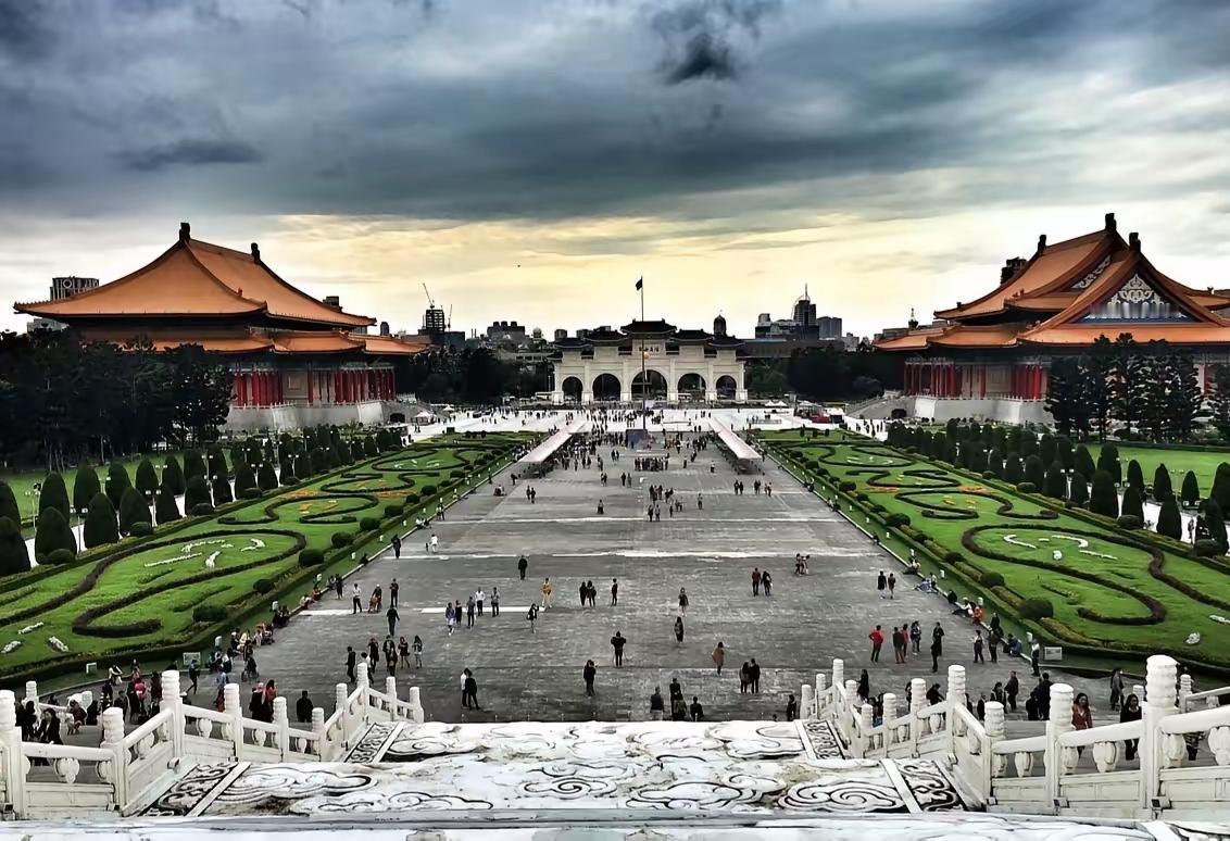 蒋介石的棺椁是回不来了？他杀了太多无辜的人了
 
你可别觉得这是随口说的气话，这