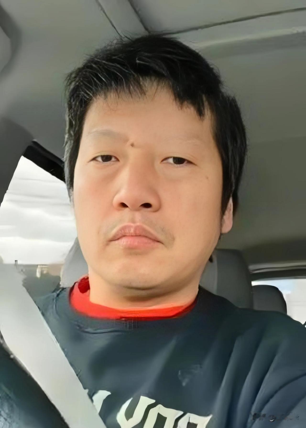 著名润人徐思源教授，挨揍后的境界怕是无人能及！

徐教授发文说，日前美国大街上很