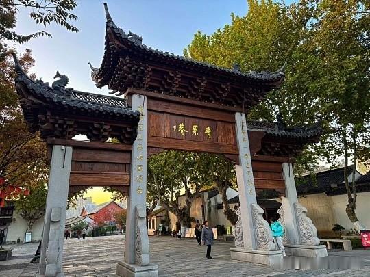 一、常州：名字是“借”来的

常州的历史比名字古老得多（古称延陵、毗陵）。“常州