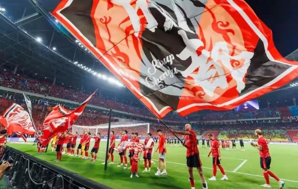 八月第四道“坎”来了！成都蓉城体能见底，青岛海牛心里有底？又开始唱衰蓉城！我说不