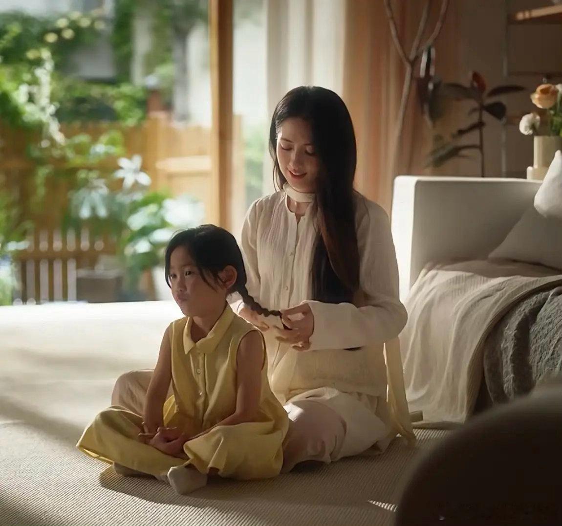 郭碧婷之后大概率是不会带着孩子去HK陪向佐的不是因为不爱了，也不是因为父亲生 b