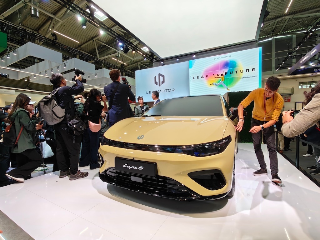 慕尼黑车展，零跑全球首发中大型SUV Lafa 5，标配激光雷达与英伟达Orin
