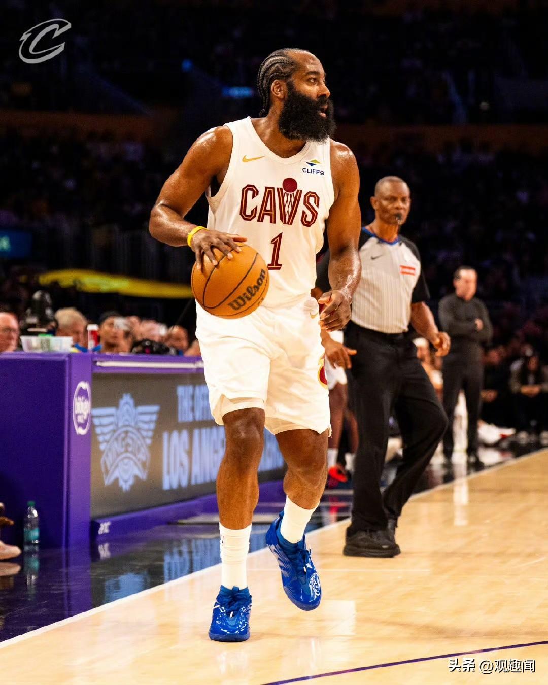 哈登快累死了😩！

哈登背靠背第二战拼到透支，全场砍下17分3助攻，依旧没能阻