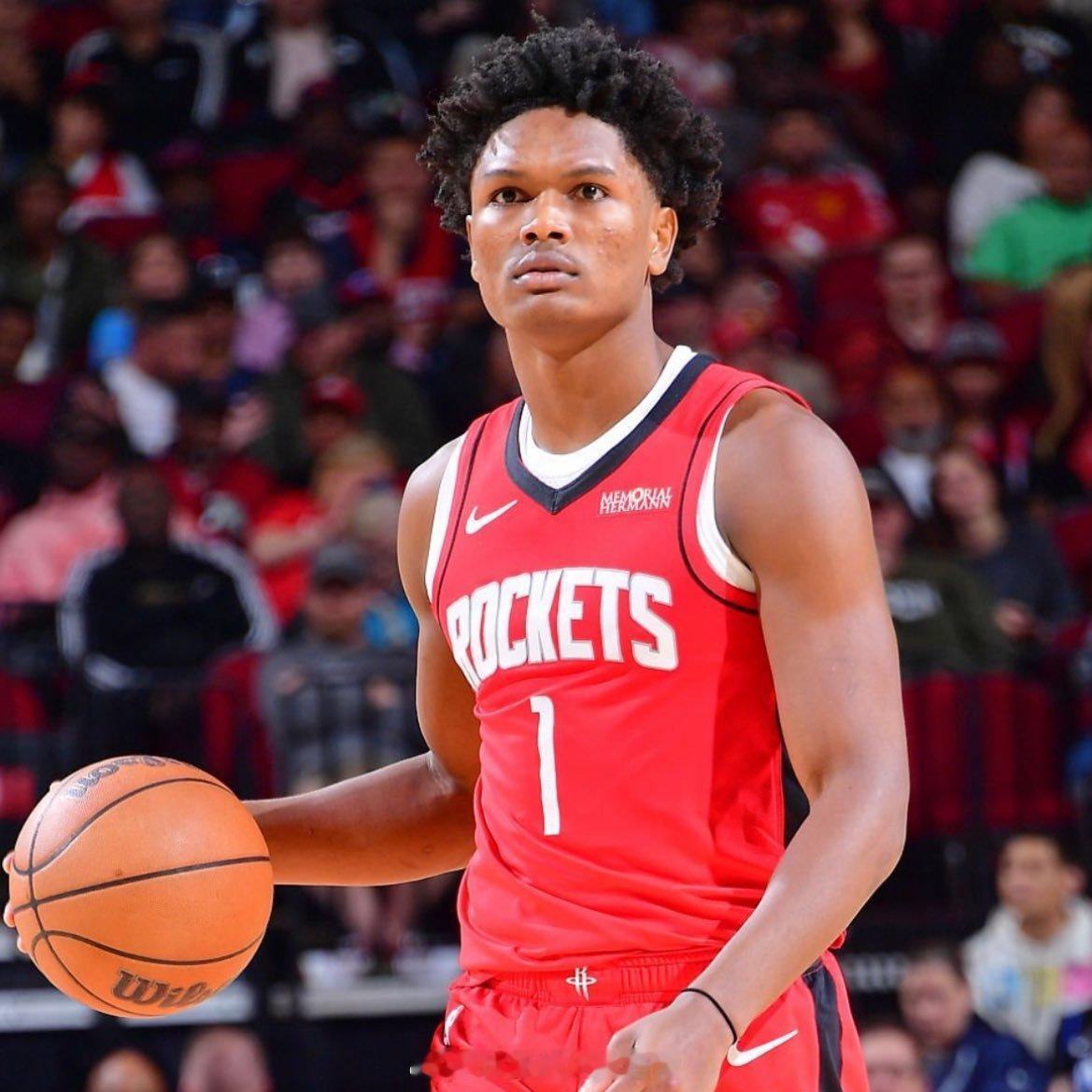 阿门谈打控卫：“我就是好好打球，我不会去刻意想这件事。当我想太多的时候，我反而会