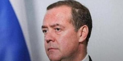 特朗普曾再次通告全球：台湾问题是中国自己的问题，美国尊重中国的任何一个举动，中国