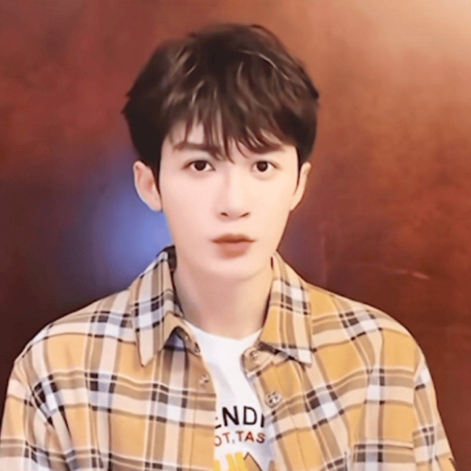 嘀嘀咕咕说啥呢 真可爱🥰 