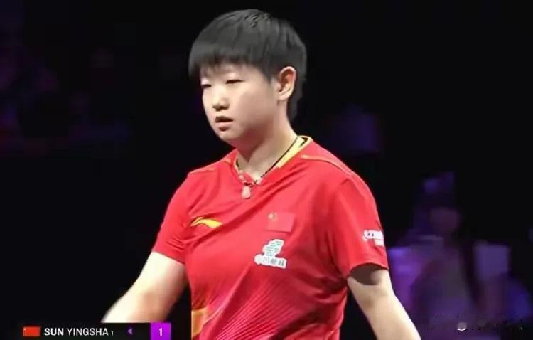 孙颖莎3:0零封小朱，给她上了一堂大师课。

第一局
孙颖莎打的沉稳，
不急不躁