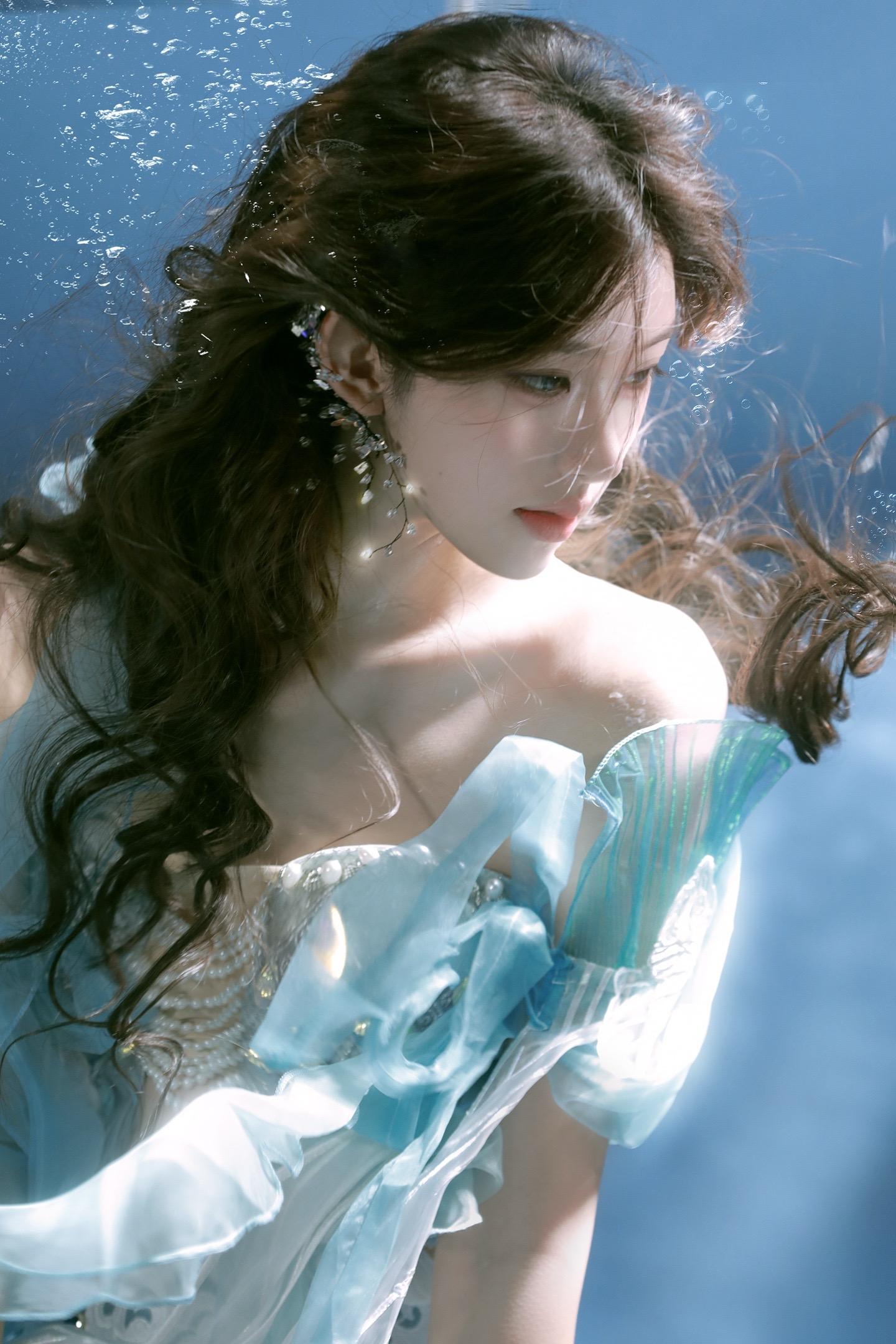 拍到了沉入海底的珍宝。🧜‍♀️